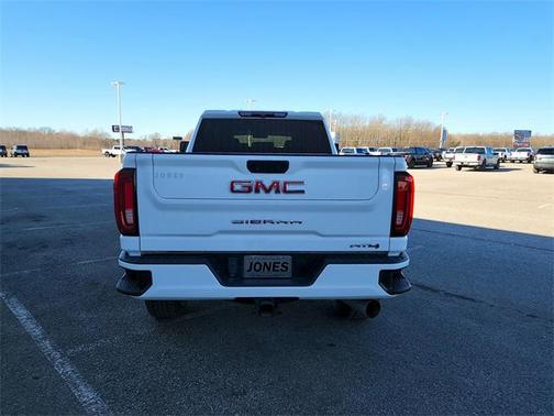 2023 GMC Sierra 2500 AT4