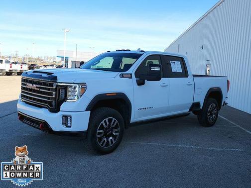 Summit White 2023 GMC Sierra 2500 AT4