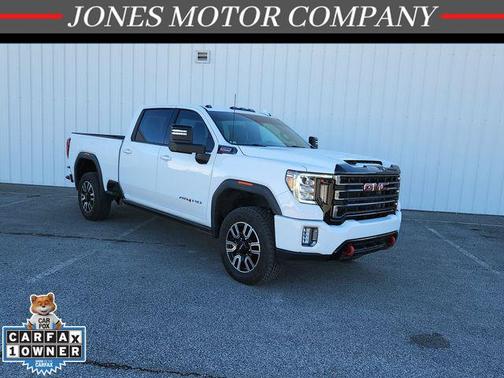 Summit White 2023 GMC Sierra 2500 AT4