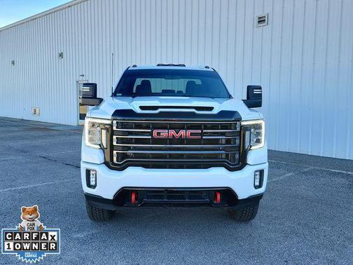Summit White 2023 GMC Sierra 2500 AT4