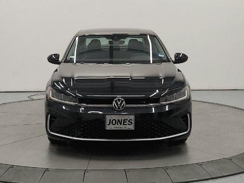 Deep Black Pearl 2025 Volkswagen Jetta 1.5T SE