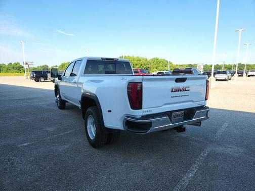 Summit White 2025 GMC Sierra 3500 SLE