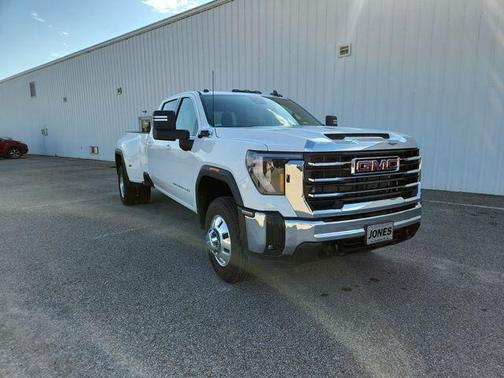 Summit White 2025 GMC Sierra 3500 SLE