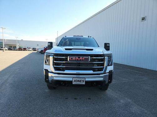 Summit White 2025 GMC Sierra 3500 SLE