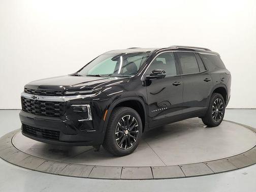 Mosaic Black Metallic 2026 Chevrolet Traverse LT