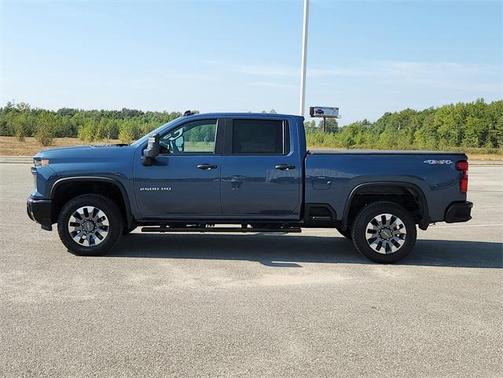 2024 Chevrolet Silverado 2500 Custom