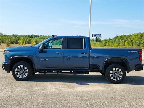 2024 Chevrolet Silverado 2500 Custom