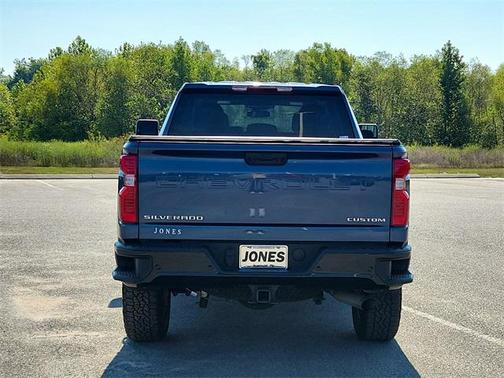 2024 Chevrolet Silverado 2500 Custom