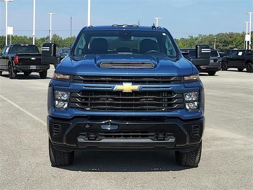 2024 Chevrolet Silverado 2500 Custom