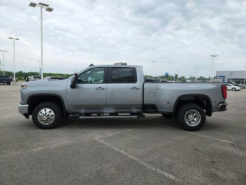 Sterling Gray Metallic 2026 Chevrolet Silverado 3500 LT