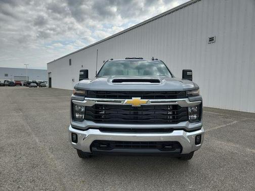 Sterling Gray Metallic 2026 Chevrolet Silverado 3500 LT
