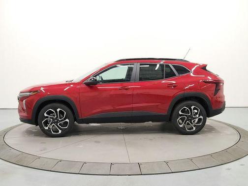 Apex Red 2026 Chevrolet Trax FWD 2RS