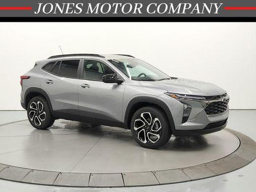 Sterling Gray Metallic 2026 Chevrolet Trax FWD 2RS