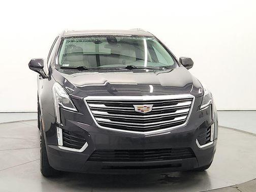 Dark Granite Metallic 2017 Cadillac XT5 Luxury