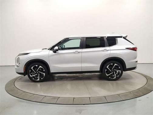 2024 Mitsubishi Outlander SE Black Edition S-AWC