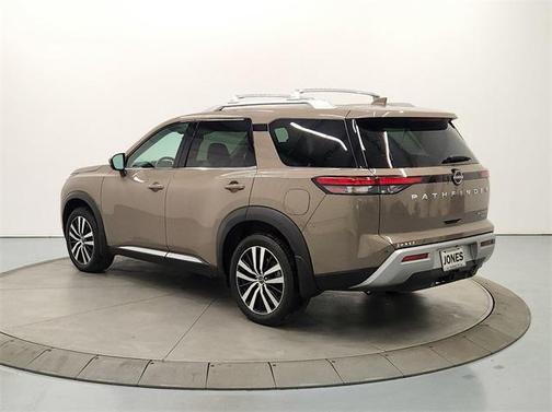 2024 Nissan Pathfinder Platinum 4WD