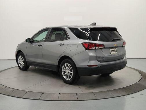 Sterling Gray Metallic 2024 Chevrolet Equinox LS