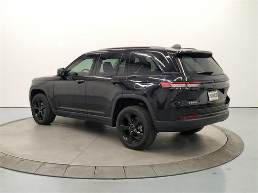 2023 Jeep Grand Cherokee Limited X