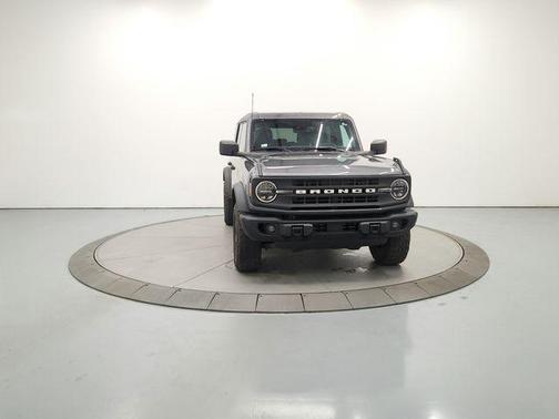 CARBONIZED GRAY METALLIC 2024 Ford Bronco Black Diamond