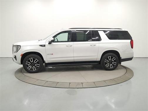 2021 GMC Yukon XL 4WD AT4