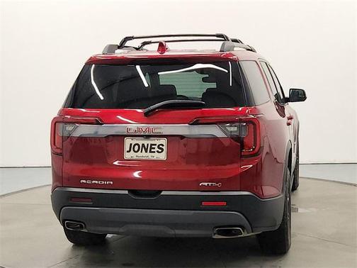 2023 GMC Acadia AWD AT4