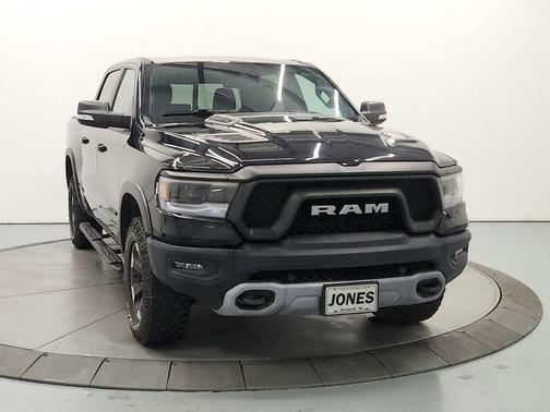 Diamond Black Crystal Pearlcoat 2022 RAM 1500 Rebel