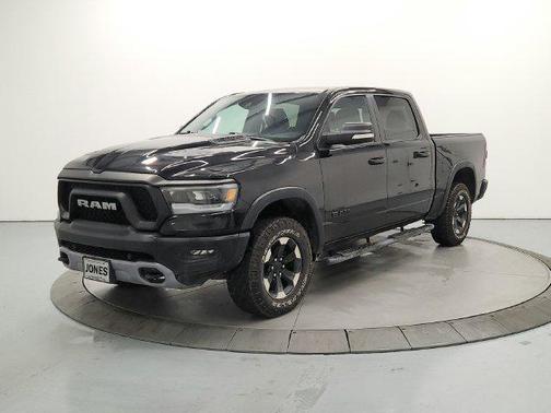 Diamond Black Crystal Pearlcoat 2022 RAM 1500 Rebel