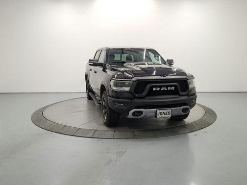 Diamond Black Crystal Pearlcoat 2022 RAM 1500 Rebel