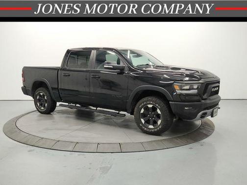 Diamond Black Crystal Pearlcoat 2022 RAM 1500 Rebel