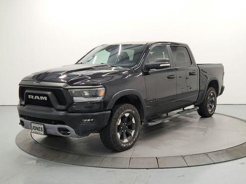 Diamond Black Crystal Pearlcoat 2022 RAM 1500 Rebel