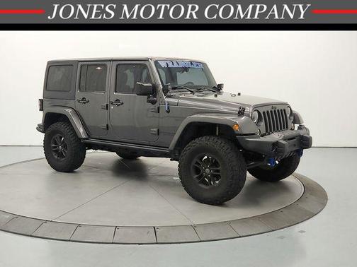 Granite Crystal Metallic Clearcoat 2017 Jeep Wrangler Unlimited Sahara