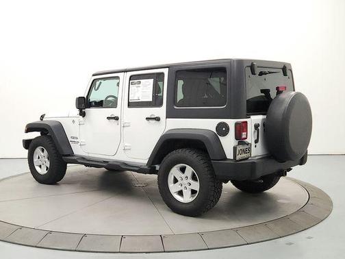 Bright White Clearcoat 2014 Jeep Wrangler Unlimited Sport