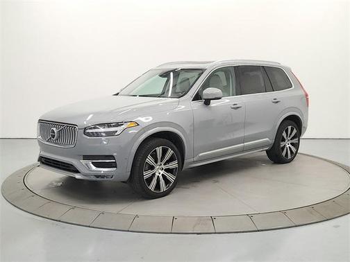 2024 Volvo XC90 B5 Plus Bright Theme