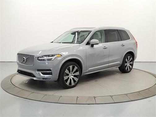 2024 Volvo XC90 B5 Plus Bright Theme