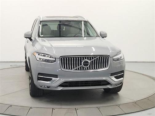 2024 Volvo XC90 B5 Plus Bright Theme