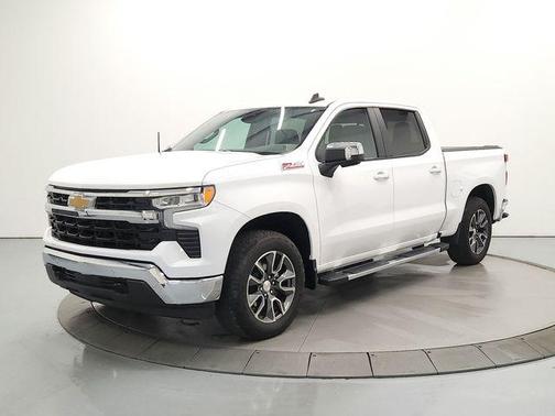 Summit White 2025 Chevrolet Silverado 1500 LT