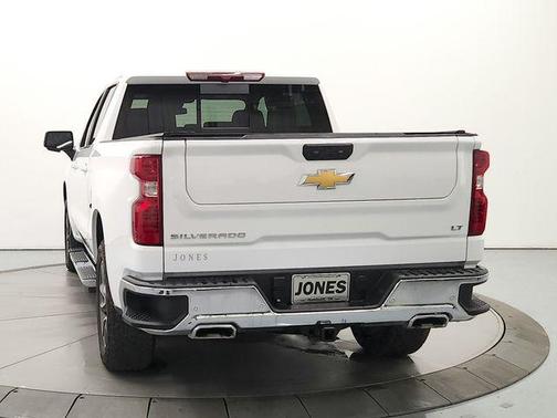 Summit White 2025 Chevrolet Silverado 1500 LT