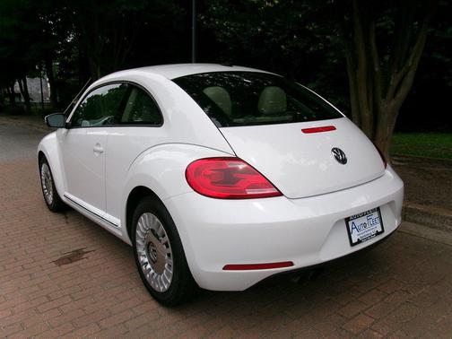 White 2014 Volkswagen Beetle 1.8T