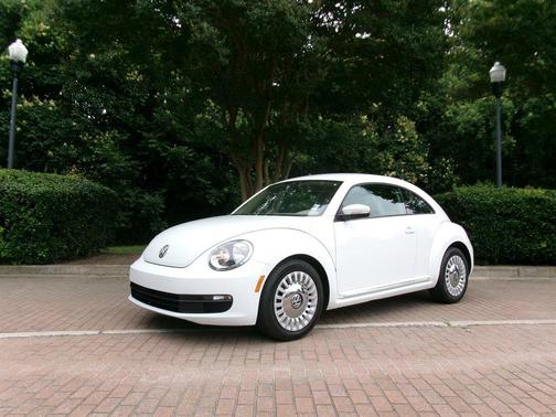 White 2014 Volkswagen Beetle 1.8T