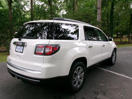 White 2014 GMC Acadia SLT-1