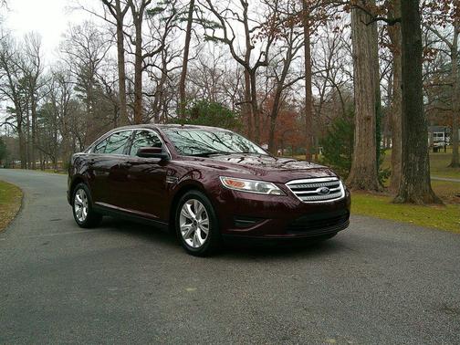2011 Ford Taurus SEL