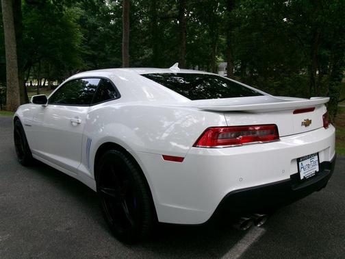Summit White 2015 Chevrolet Camaro 2LT
