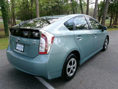 2012 Toyota Prius One