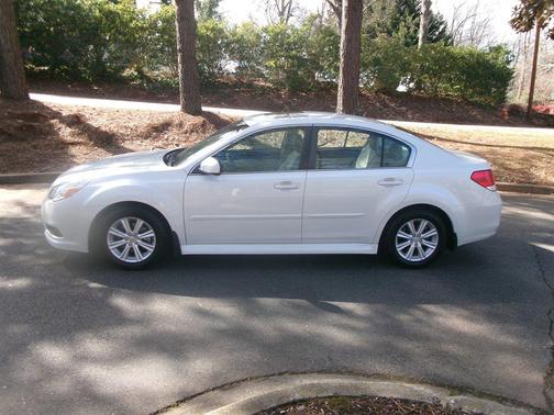 2011 Subaru Legacy Premium