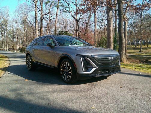 2024 Cadillac LYRIQ Sport