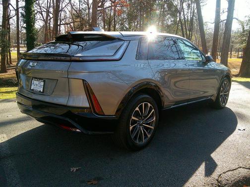 2024 Cadillac LYRIQ Sport