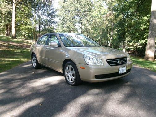 Gold 2008 Kia Optima LX