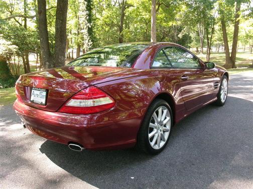 Burgundy 2007 Mercedes-Benz SL-Class SL550