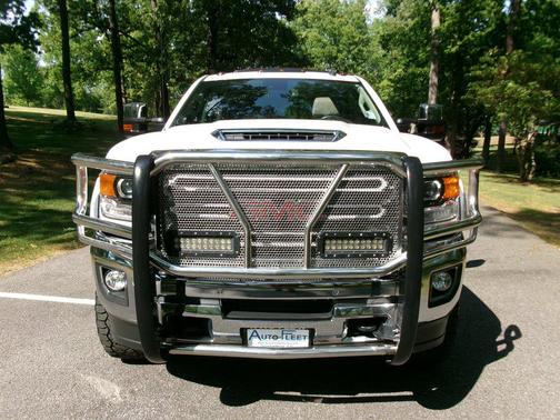 White 2018 GMC Sierra 2500 SLT