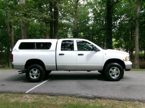 White 2004 Dodge Ram 2500 SLT Quad Cab